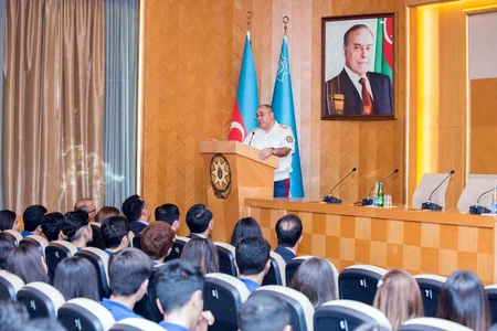 Könüllü gömrükçü dəstəsinin üzvləri ilə görüş keçirilib