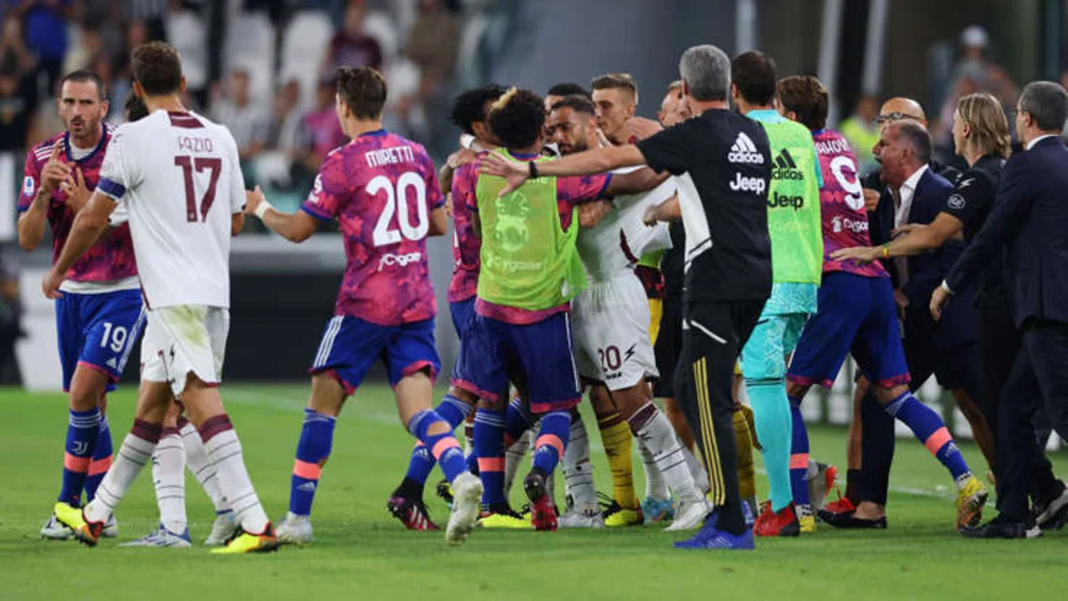 Juventus and Salernitana players stage massive brawl