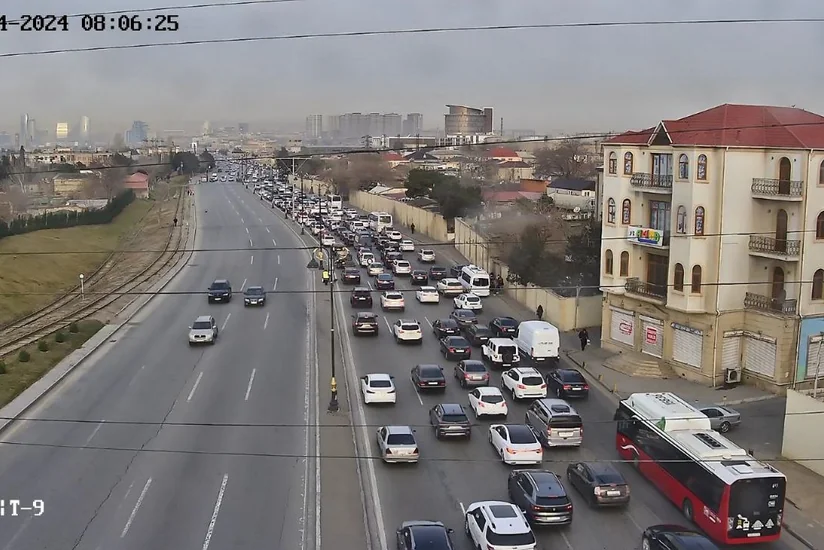 Bakıda tıxac yaranan yolların adları açıqlanıb