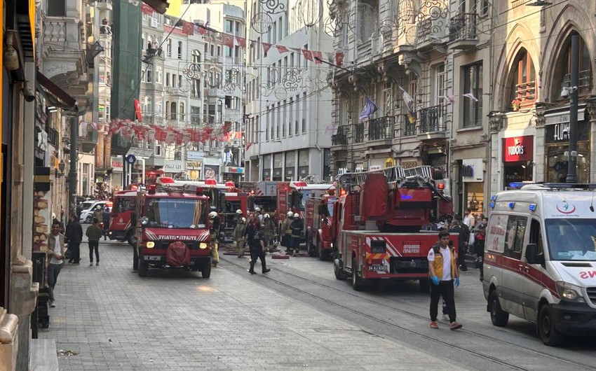 İstanbulun mərkəzi prospektində yanğın olub