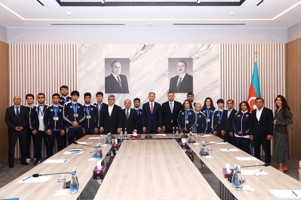 Rəşad Nəbiyev Avropa çempionatında medal qazanan cüdoçularla görüşüb
