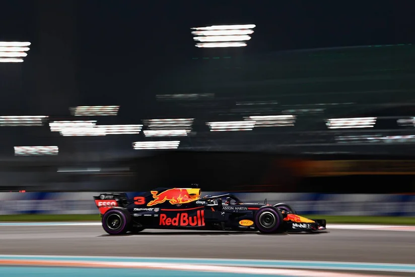 Спонсором Ред Булл стала  криптовалютная компания