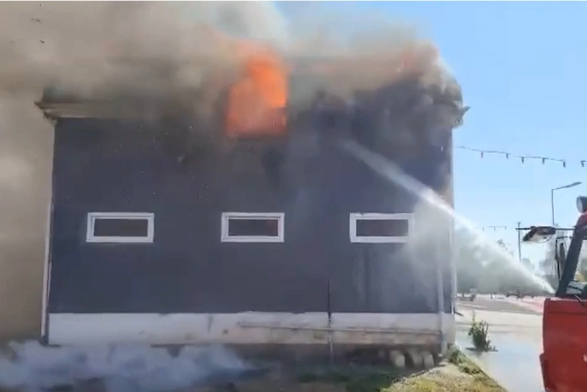 Hacıqabulda çay evi yanıb