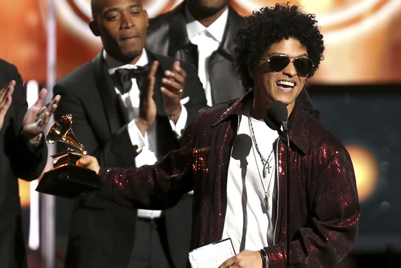 Bruno Mars wins Grammy for best song and album - VIDEO - LIST