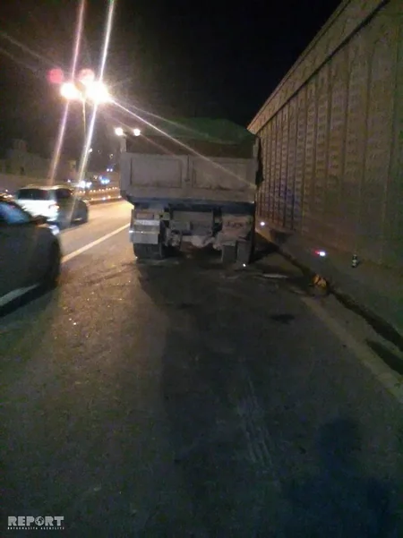 Bakıda tunelin ortasında mübahisə edən sürücülər ağır yol qəzasına səbəb olublar - FOTO - VİDEO - YENİLƏNİB