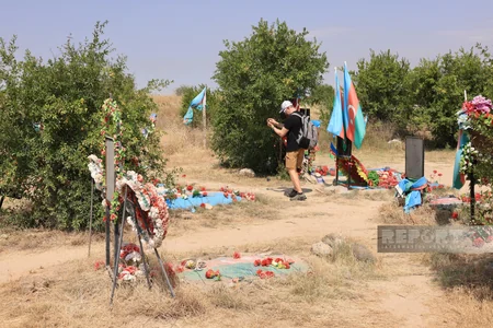 Beynəlxalq səyyahlar Ağdamda Şəhidlər xiyabanını ziyarət ediblər