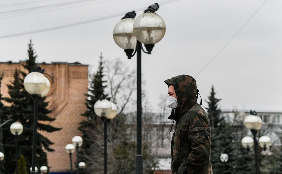 Coronavirus infections, hospitalizations falling in US