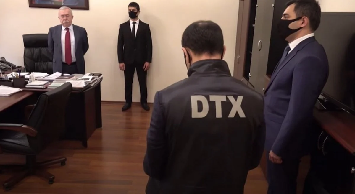 DTX-nin həbs etdiyi sabiq məmur digər qurumlardakı vəzifələrində qalır