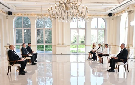 Prezident İlham Əliyev Latviyanın yeni səfirinin etimadnaməsini qəbul edib - YENİLƏNİB