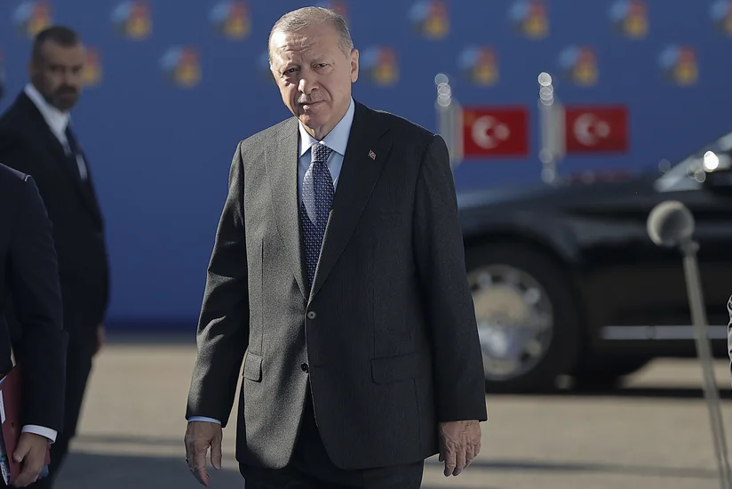 Ərdoğan hökumət rəsmiləri ilə şəhidin evinə gedib