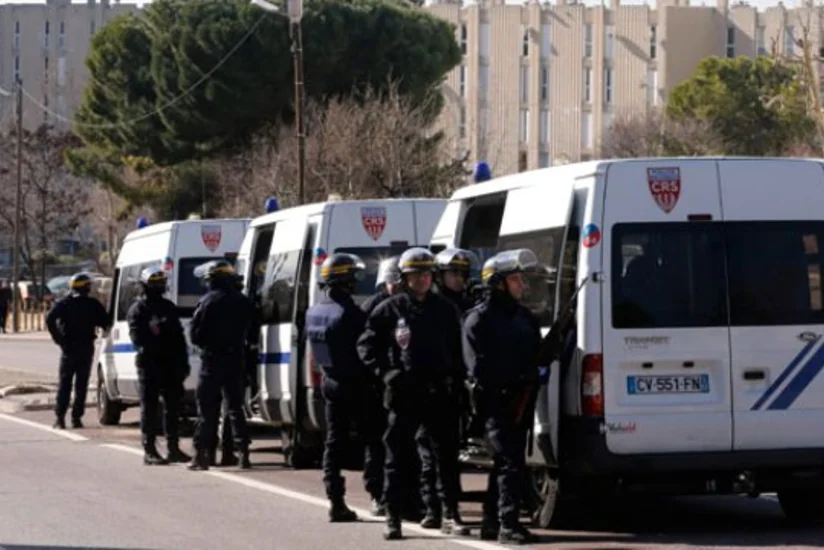 ​Fransada polisə silahlı hücum olub