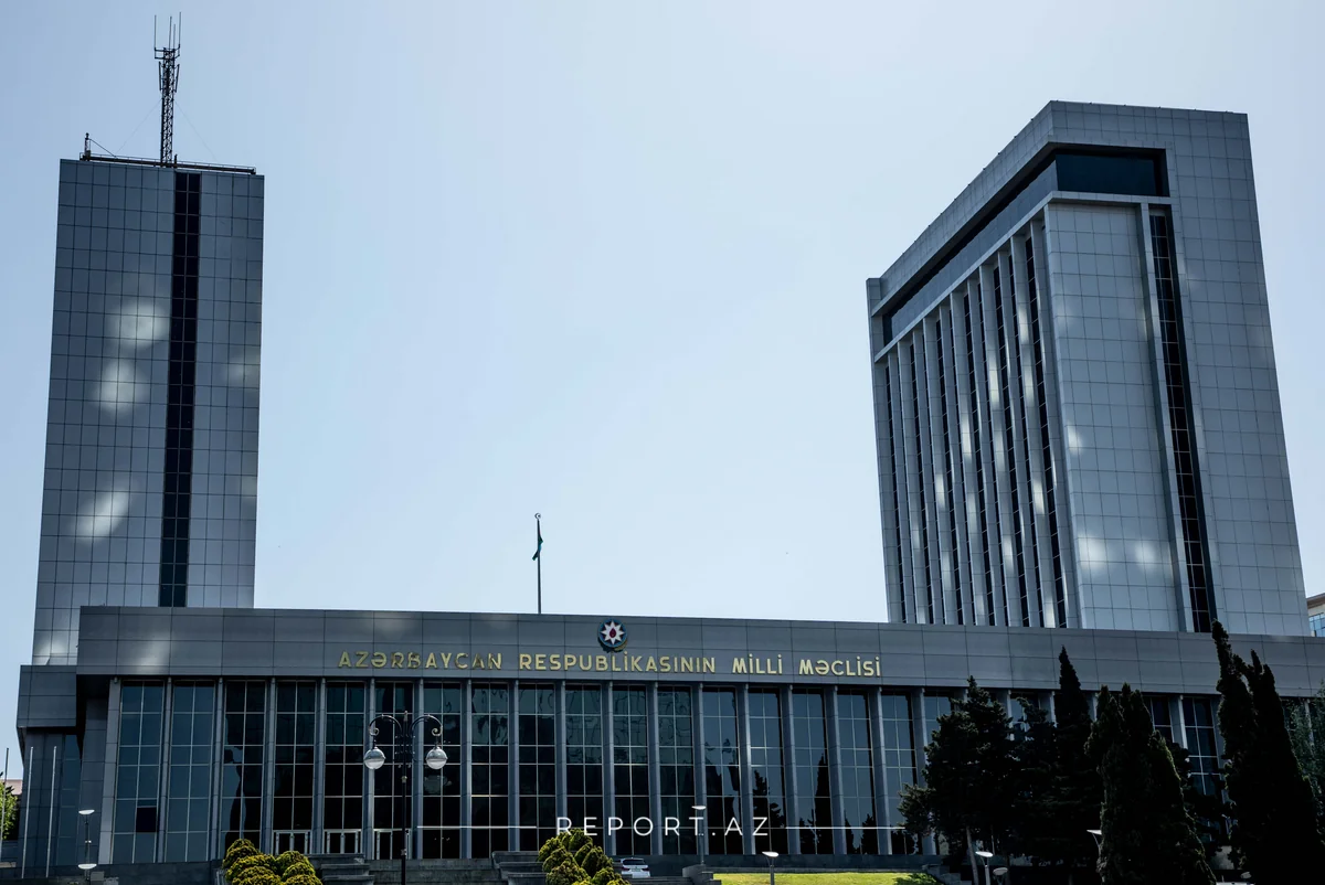 Milli Məclisin Sədrinə yeni köməkçi təyin edilib