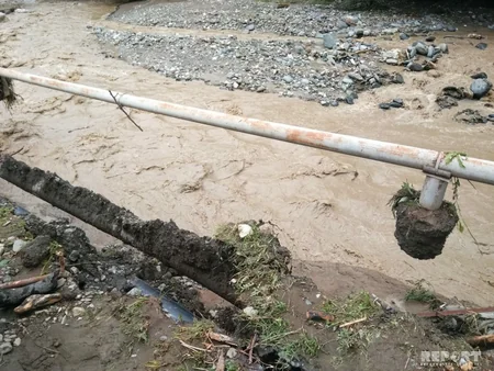 Balakəndə çay daşıb, 680-dən çox evi su basıb, 8 avtomobil körpüsünü sel aparıb - FOTO - VİDEO - YENİLƏNİB-2