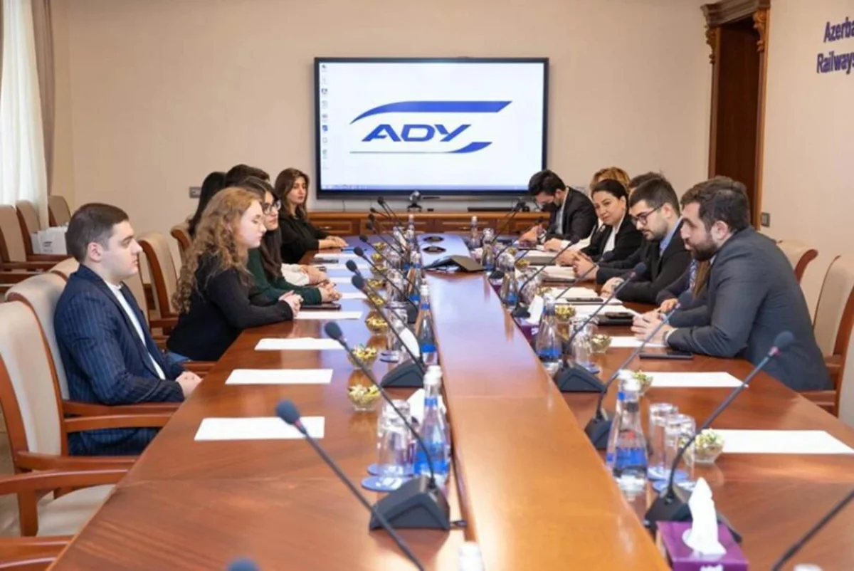 ‘’Azərbaycan Dəmir Yolları’’ QSC-də ADA Universitetinin 10 tələbəsinə sertifikatlar təqdim olunub