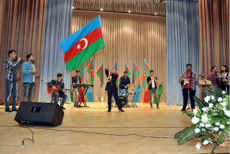Silahlı Qüvvələrdə Dövlət Bayrağı Günü qeyd olunub - FOTO