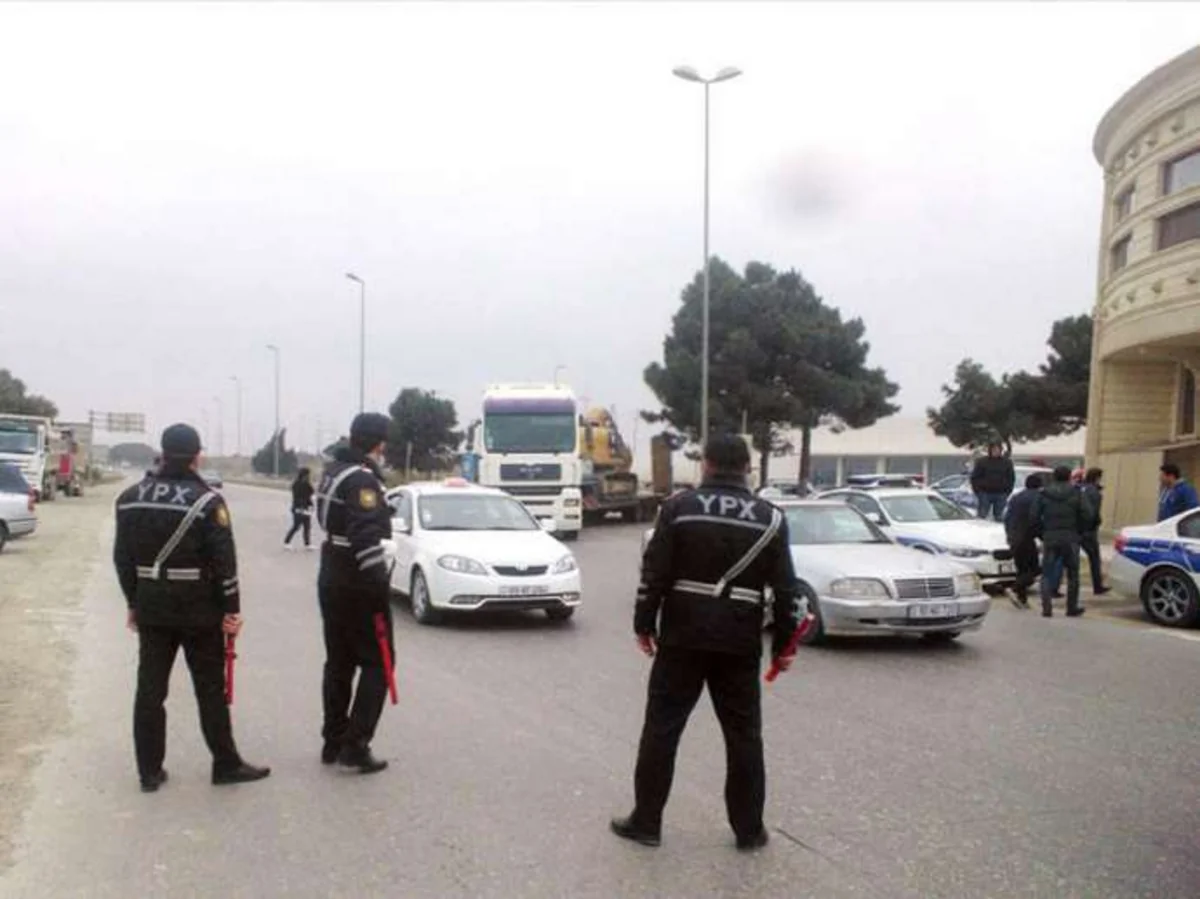 Zərdabda YPX əməkdaşlarının saxladığı maşında silah və narkotik vasitə aşkarlanıb