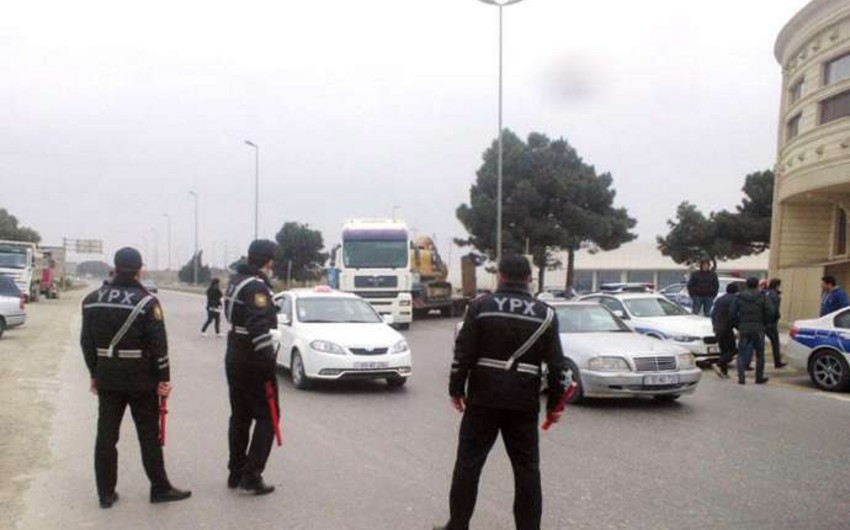 Zərdabda YPX əməkdaşlarının saxladığı maşında silah və narkotik vasitə aşkarlanıb