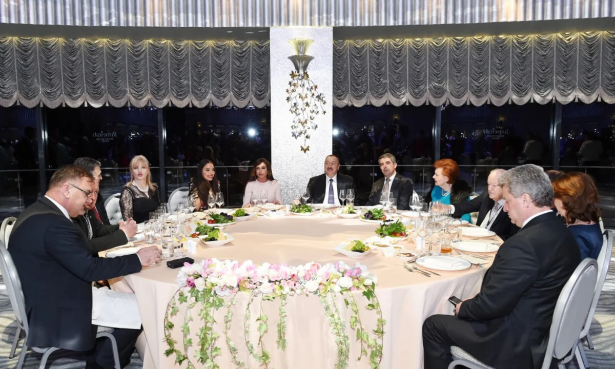​IV Qlobal Bakı Forumunun iştirakçılarına ziyafət verilib
