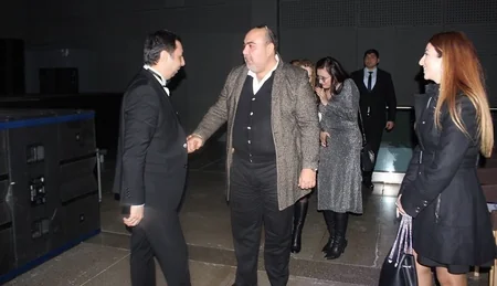 “Çat Kapı Aşk” filminin qala-gecəsi olub