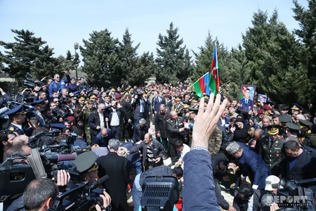 Şəhid pilotlar və polkovnik dəfn edilib - YENİLƏNİB-3