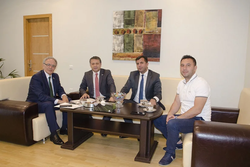 Beynəlxalq Qəzetçilər Cəmiyyətinin baş direktoru Mətbuat Şurasında olub