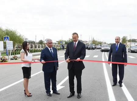Azərbaycan Prezidenti Kürdəmirdə məktəb binasının açılışında iştirak edib