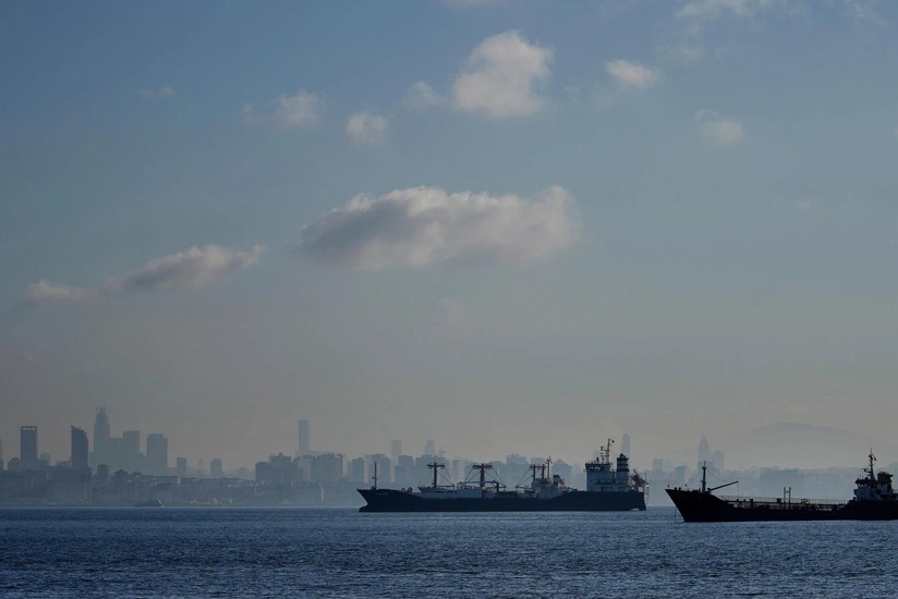 Транзит судов через Босфор временно перекрыли