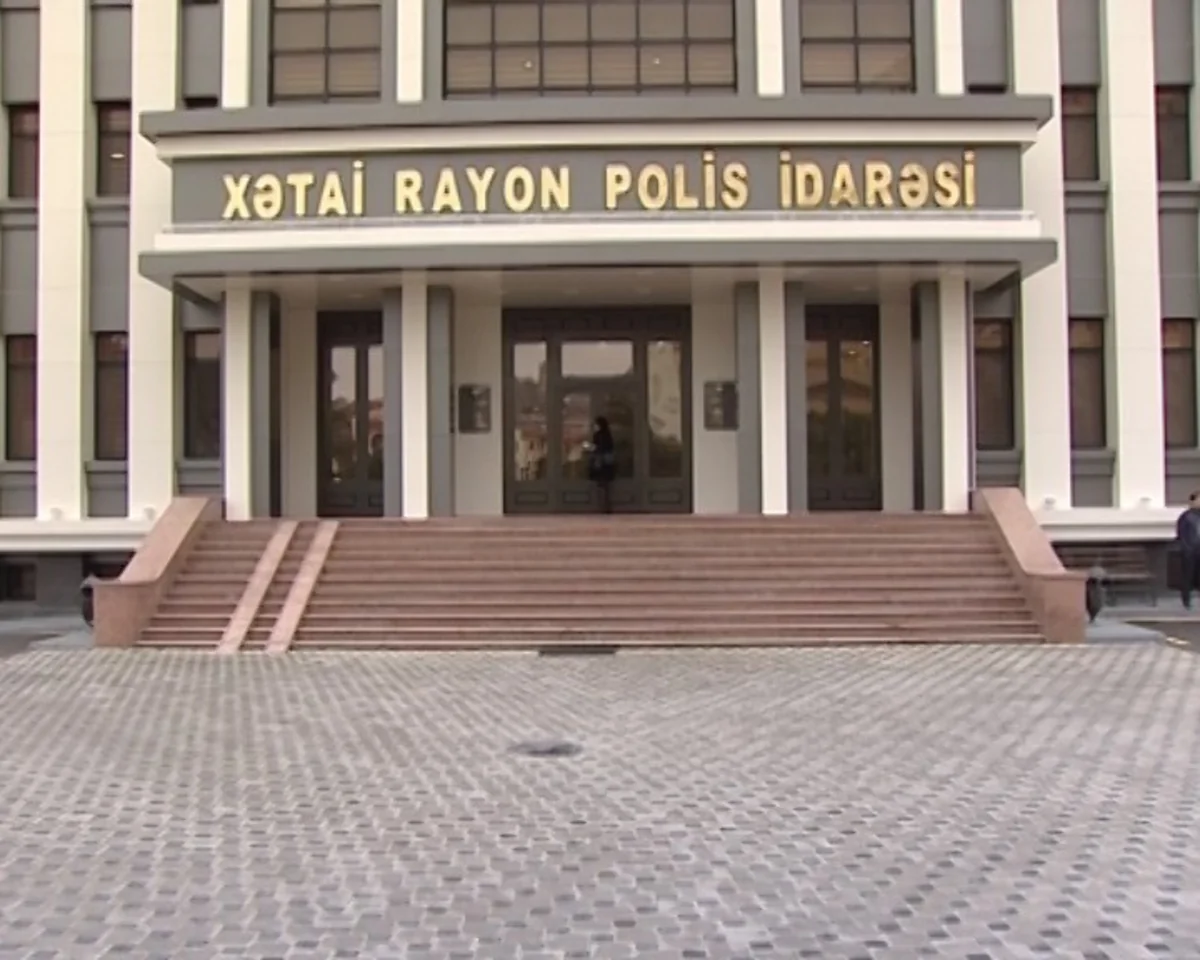 Bakıda özünü polis əməkdaşı kimi təqdim edərək soyğunçuluq cinayətləri törədən şəxs saxlanılıb - FOTO