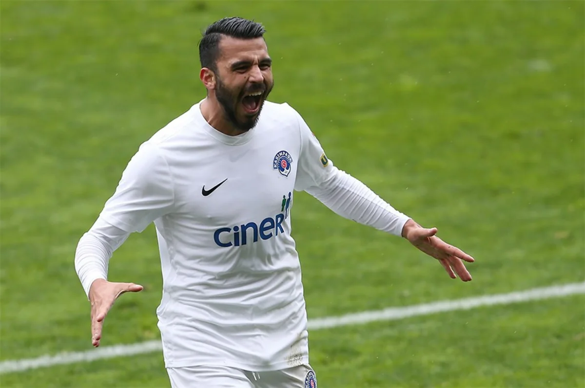 Qalatasaray yeni futbolçu ilə anlaşdı