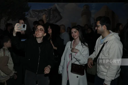 İçərişəhərdə təntənəli bayram tonqalı qalanıb