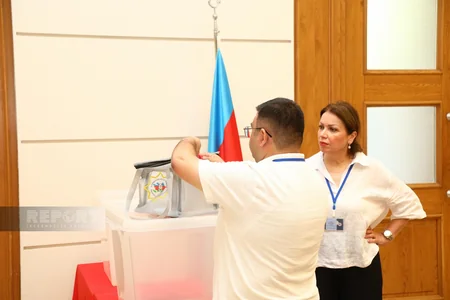 Ombudsman səsvermə hüququndan istifadə edib
