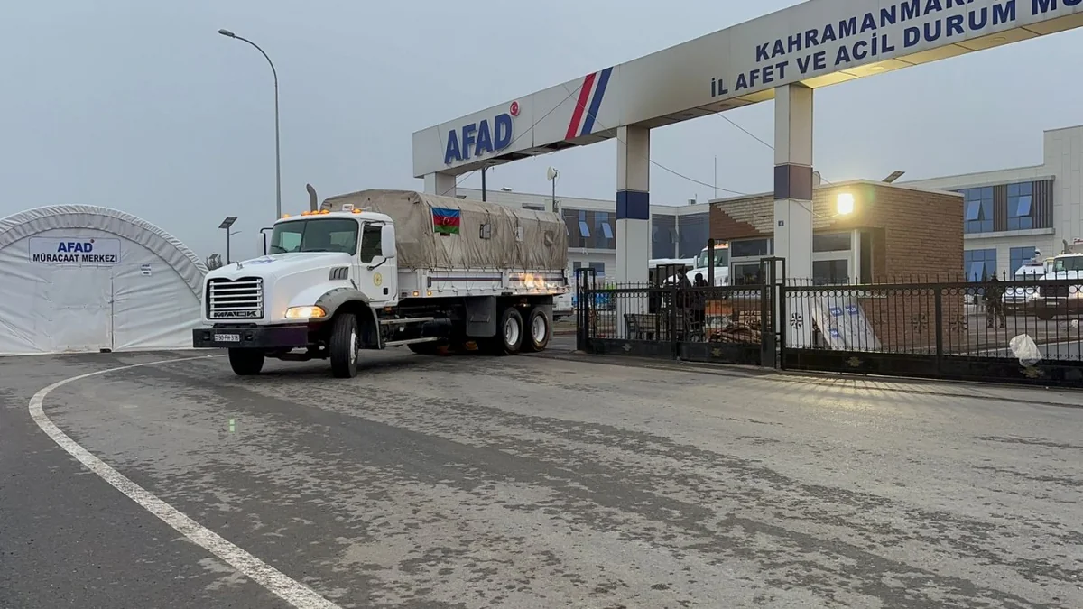 FHN-in Türkiyəyə humanitar yardım aparmış avtomobil karvanı Bakıya yola düşüb