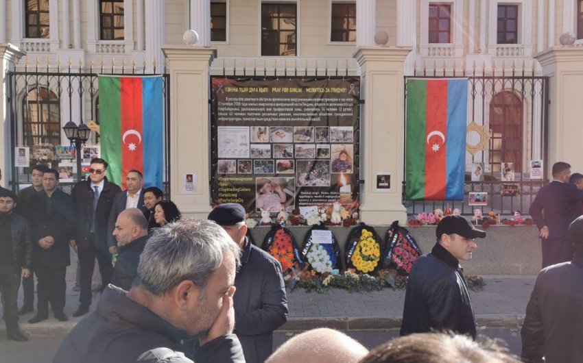 Azərbaycanın Qazaxıstandakı səfirliyi önündə dəstək aksiyası keçirilib