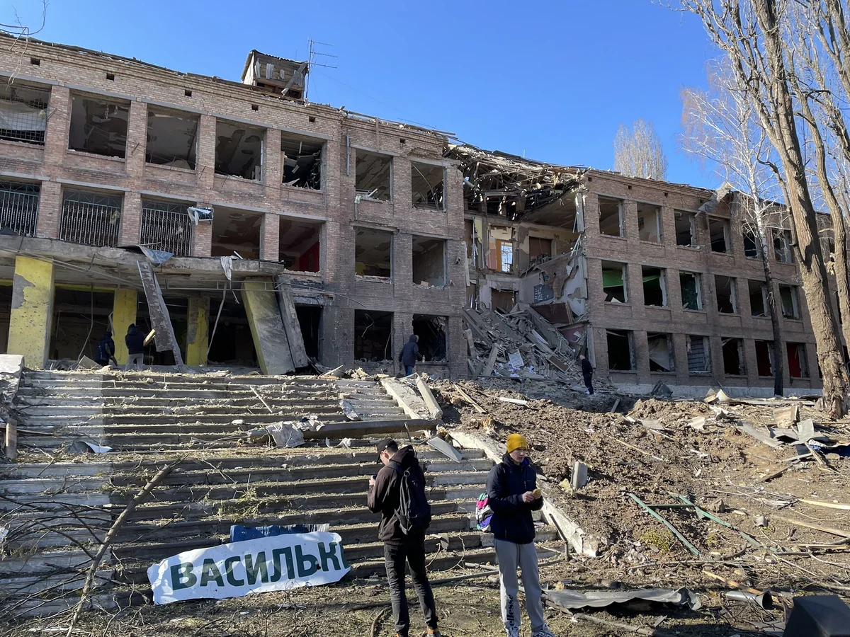 Ukraynada dağıdılan təhsil müəssisələrinin sayı açıqlanıb 