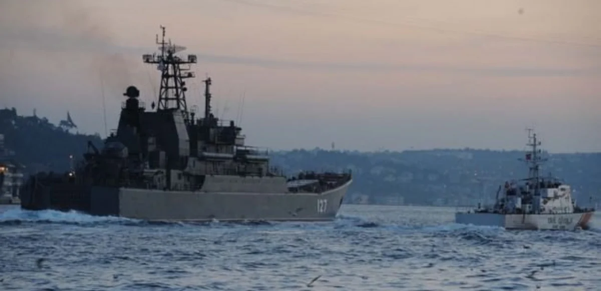 ​Rusiyanın iki hərbi gəmisi İstanbul boğazından keçib
