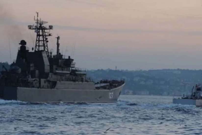 ​Rusiyanın iki hərbi gəmisi İstanbul boğazından keçib