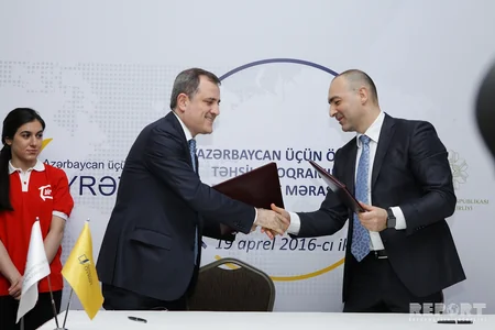 Прошла презентация новой учебной программы Обучай для Азербайджана
