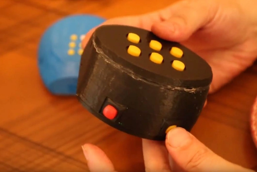 Azerbaijani young inventor contrives special device for visually impaired - VIDEO