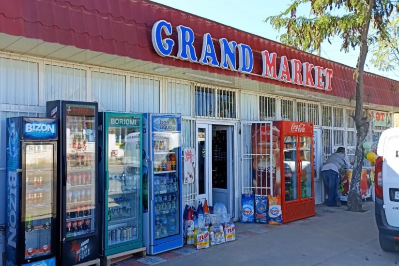 Azərbaycanda bir marketdə 6 kq istehsala yararsız məhsullar aşkarlanıb
