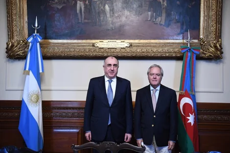 Elmar Məmmədyarov Argentina parlamentində görüşlər keçirib