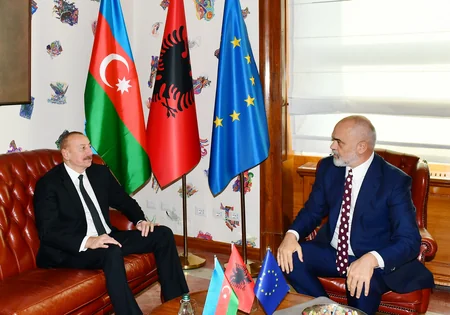 Prezident İlham Əliyevin Albaniyanın Baş naziri ilə təkbətək görüşü olub - YENİLƏNİB