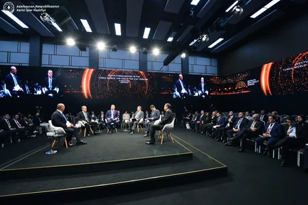 Ceyhun Bayramov “Türk Dünyasında İnstitutlaşma” panelində çıxış edib