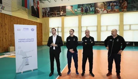 Bakıda voleybol üzrə “Gənc atletlərin inkişafı” layihəsi çərçivəsində ilk seminar keçirilib