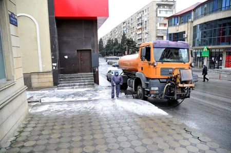 Baku conducts enhanced disinfection works