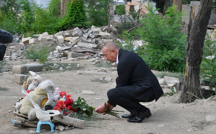Ilham Aliyev views crime scenes caused by Armenia's missile attacks on Ganja