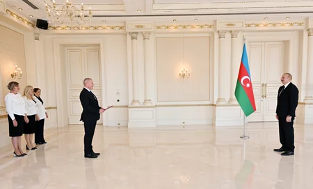 Prezident İlham Əliyev Latviyanın yeni səfirinin etimadnaməsini qəbul edib - YENİLƏNİB