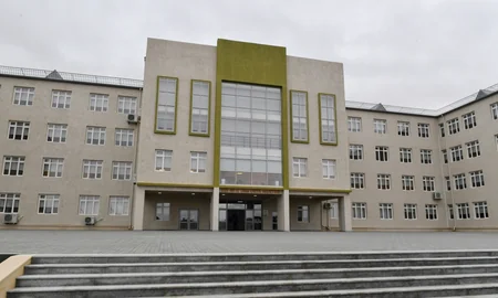 Azərbaycan Prezidenti Binəqədidə yeni inşa olunan məktəbin açılışında iştirak edib