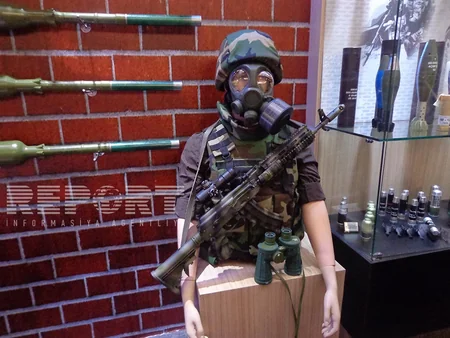 Новинки оборонной продукции Азербайджана на выставке IDEX-2015 в Абу-Даби - ФОТОРЕПОРТАЖ