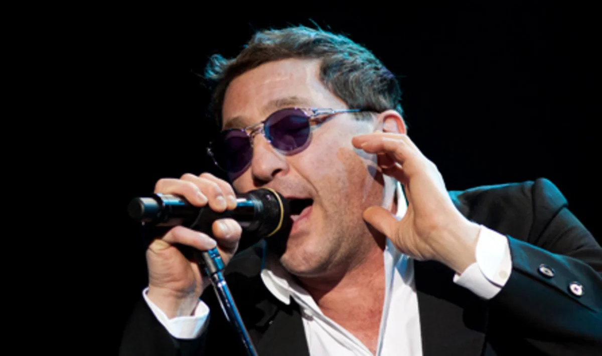 Russian singer Grigory Leps to perform in Baku