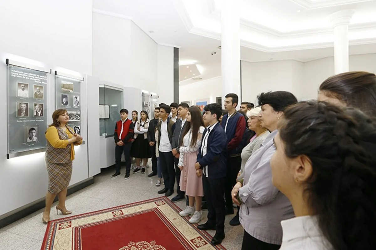 “Sosial şəbəkələrin gənclərin həyatında rolu: müsbət və mənfi tərəfləri” mövzusunda interaktiv seminarlar davam edir